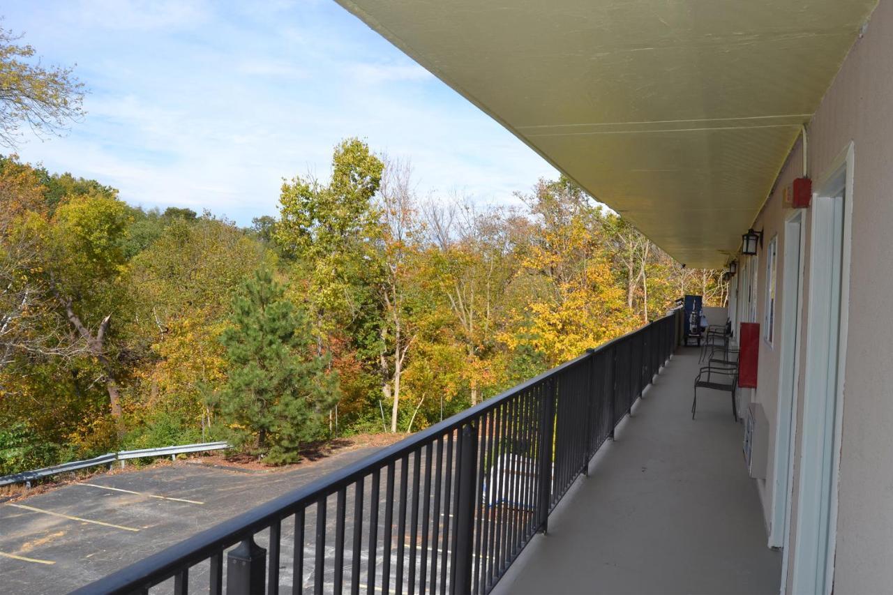 Cascades Inn Bloomington Dış mekan fotoğraf